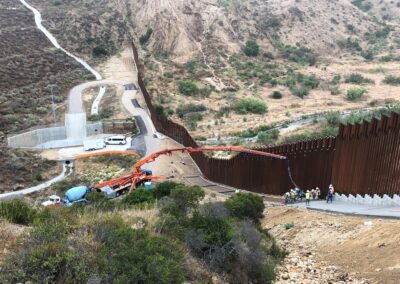 56 Meter Concrete Boom Pump Border Wall